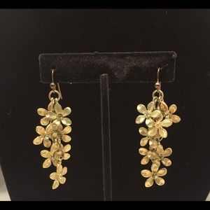 Flowers cluster earrings